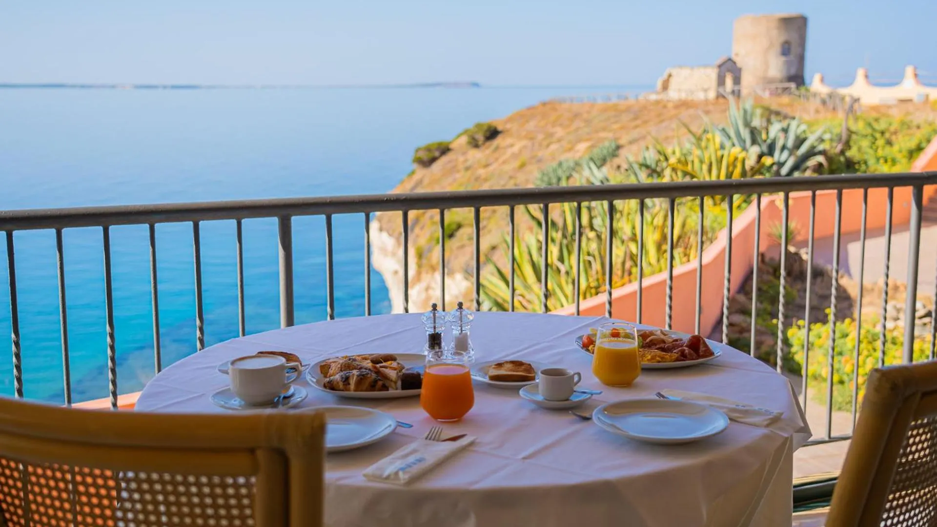 Felix Hotels - Hotel La Baja Santa Caterina Di Pittinuri  Santa Caterina Di Pittinuri (Sardinia)